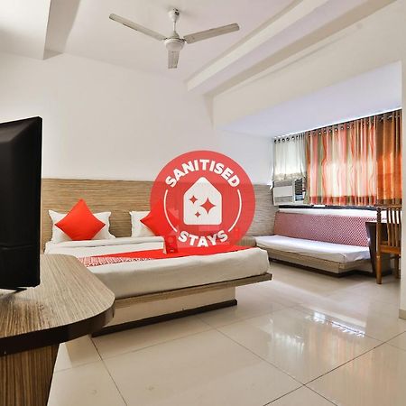 OYO 8758 Hotel Swagatam Ahmedabad Bagian luar foto
