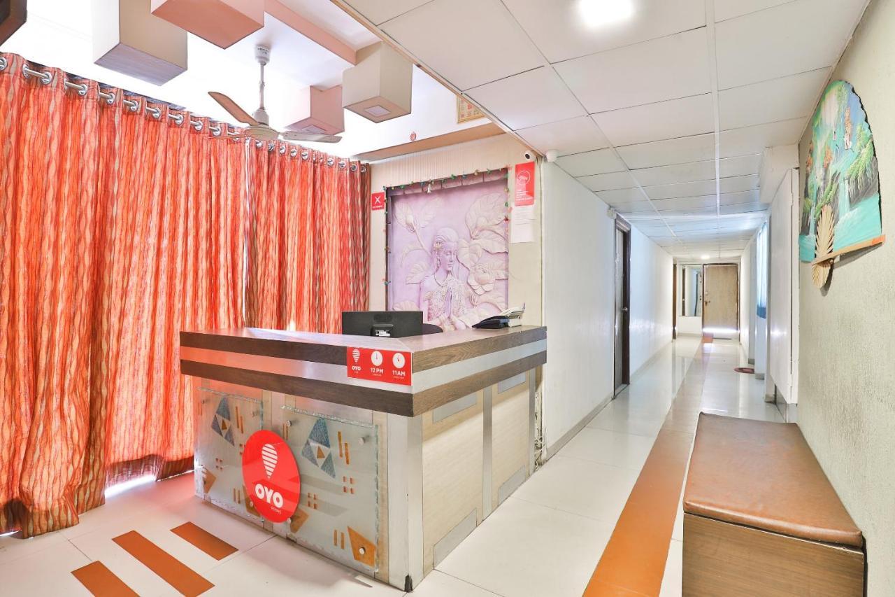 OYO 8758 Hotel Swagatam Ahmedabad Bagian luar foto