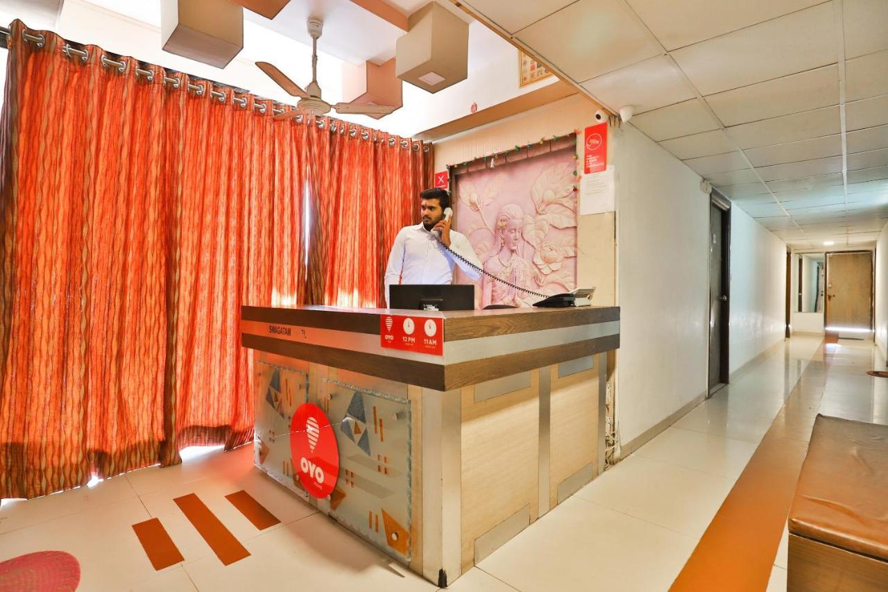 OYO 8758 Hotel Swagatam Ahmedabad Bagian luar foto