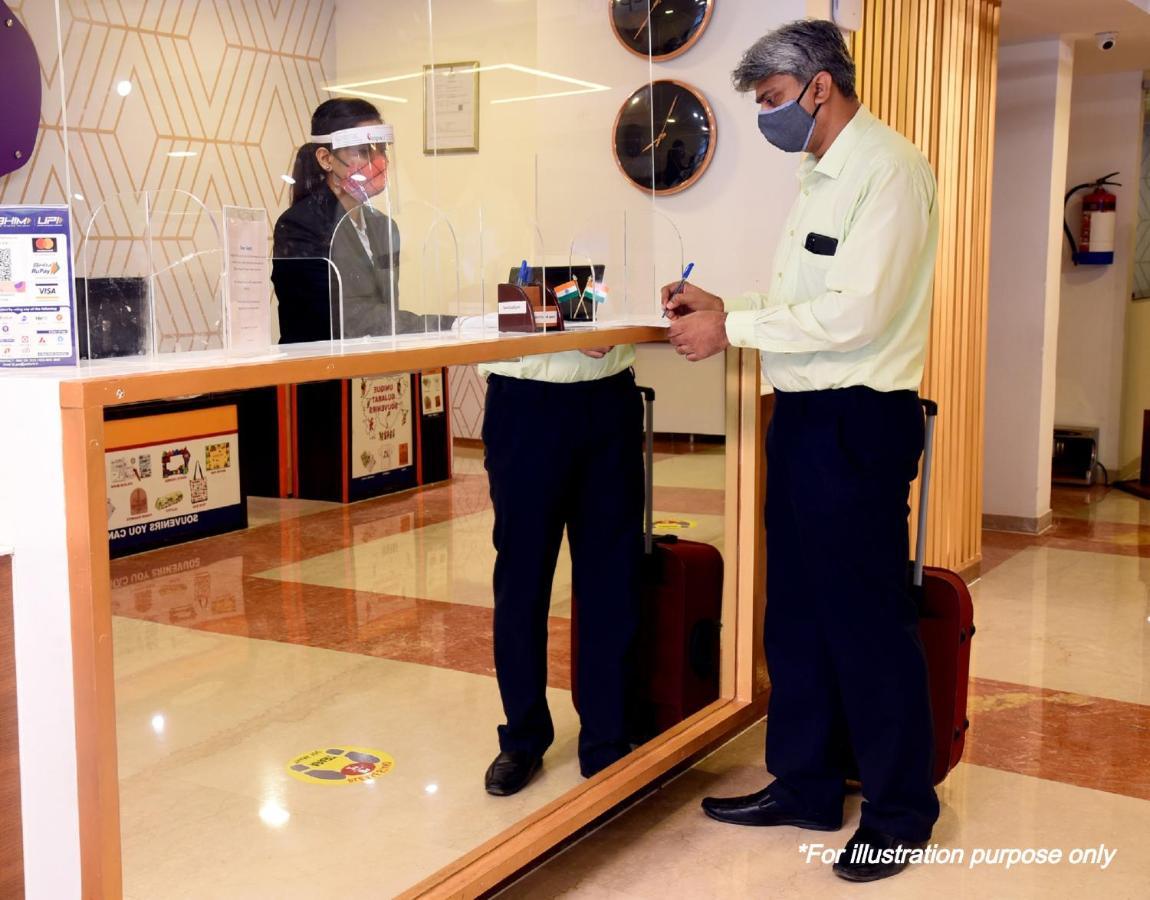 OYO 8758 Hotel Swagatam Ahmedabad Bagian luar foto
