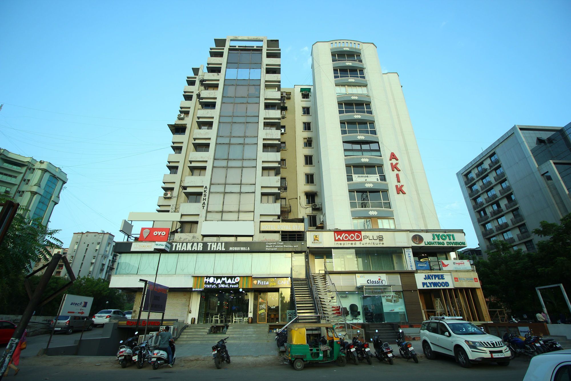 OYO 8758 Hotel Swagatam Ahmedabad Bagian luar foto
