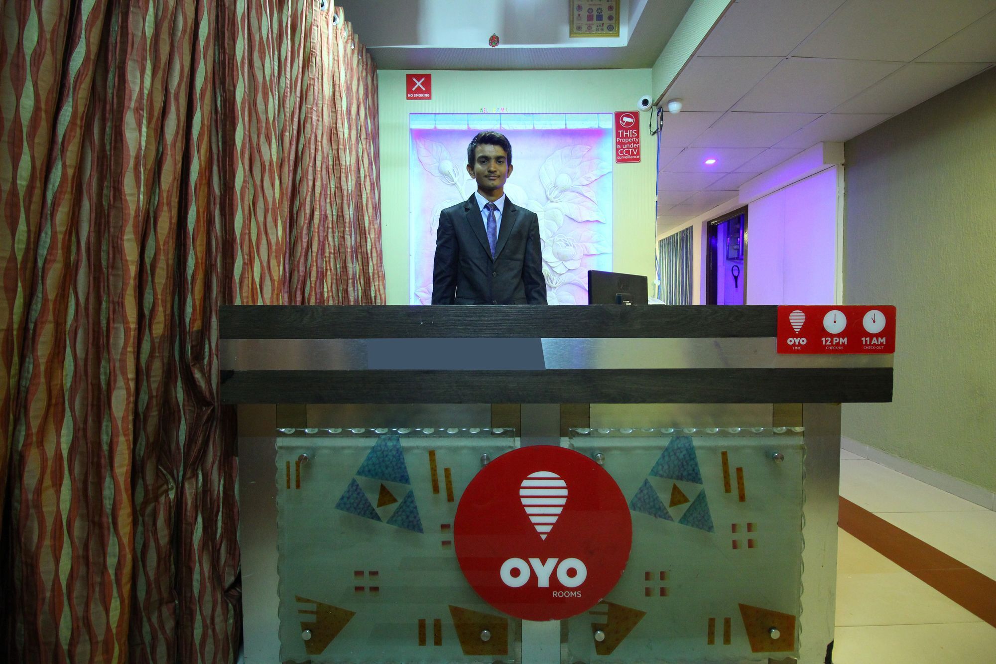 OYO 8758 Hotel Swagatam Ahmedabad Bagian luar foto