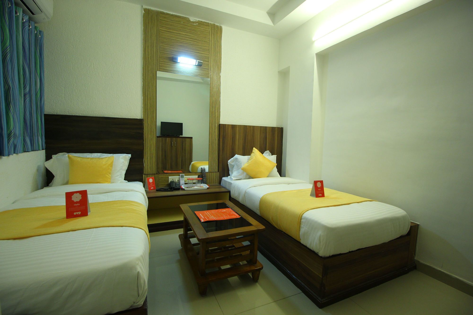 OYO 8758 Hotel Swagatam Ahmedabad Bagian luar foto