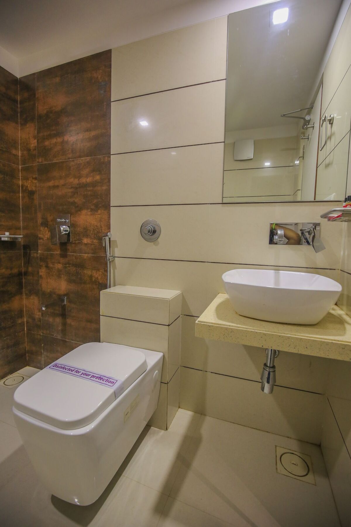 OYO 8758 Hotel Swagatam Ahmedabad Bagian luar foto