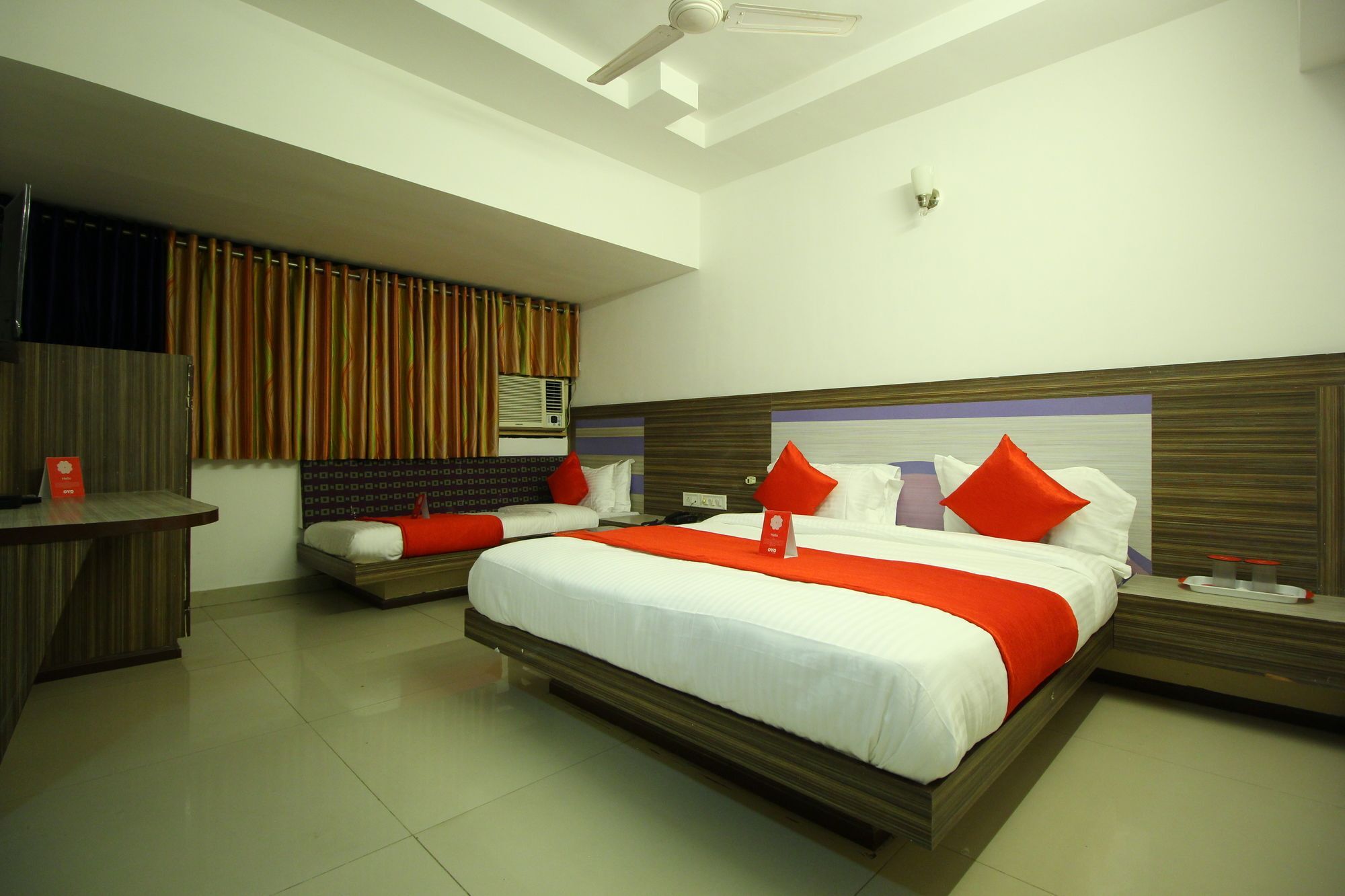 OYO 8758 Hotel Swagatam Ahmedabad Bagian luar foto