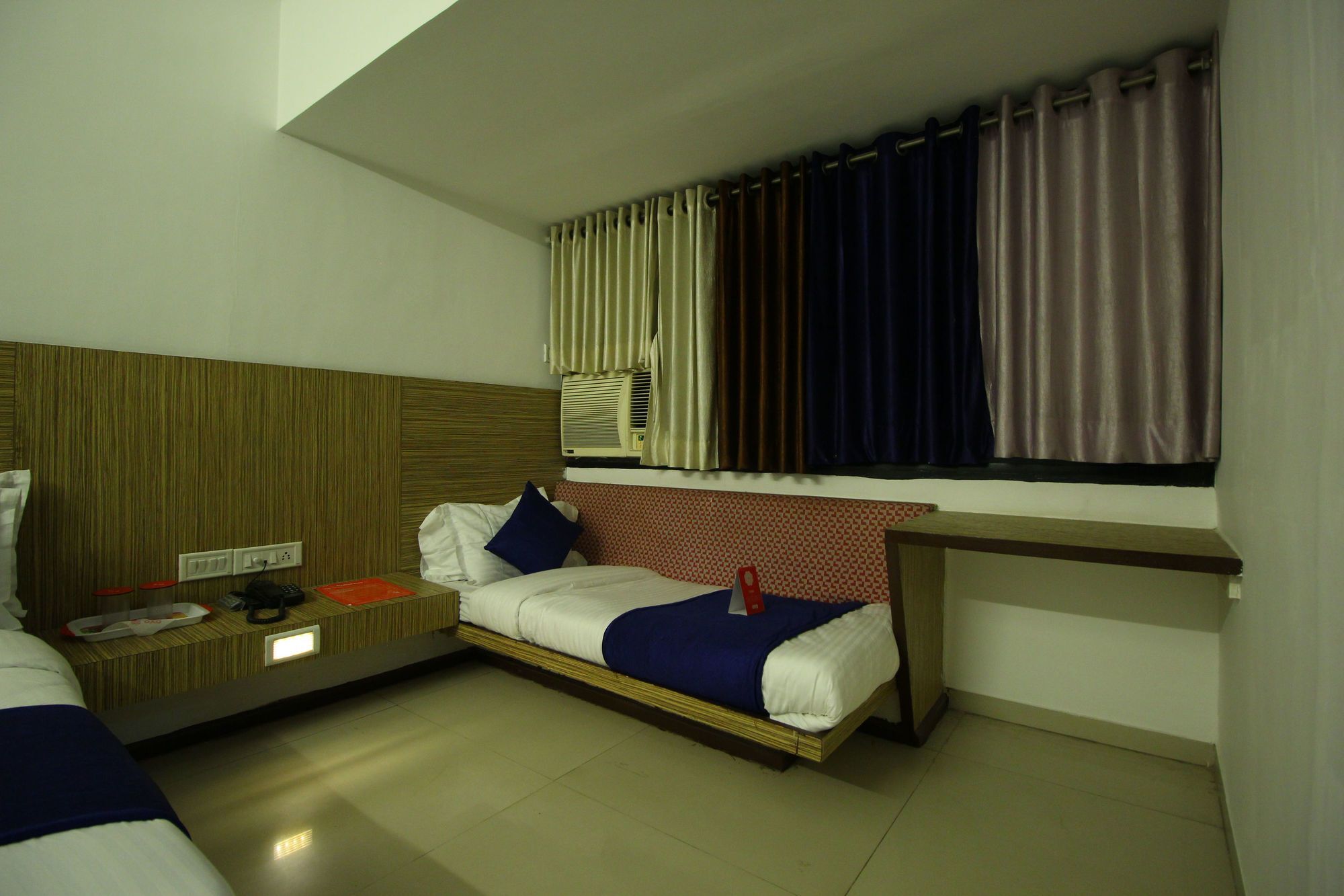 OYO 8758 Hotel Swagatam Ahmedabad Bagian luar foto